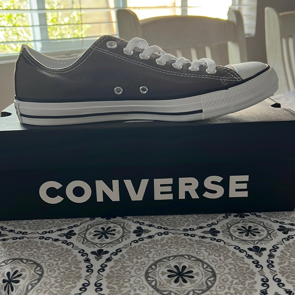Grey converse